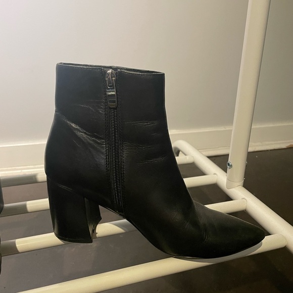 STEVE MADDEN Heeled Black Ankle Boots - Picture 3 of 6